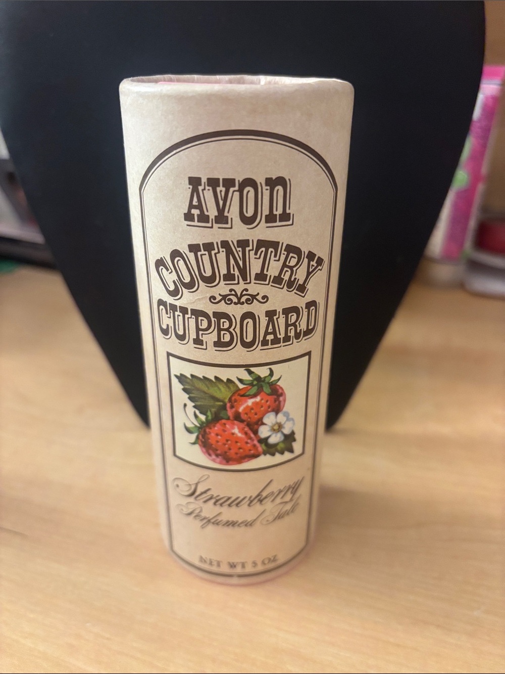 Avon Country Cupboard Strawberry Talc vintage